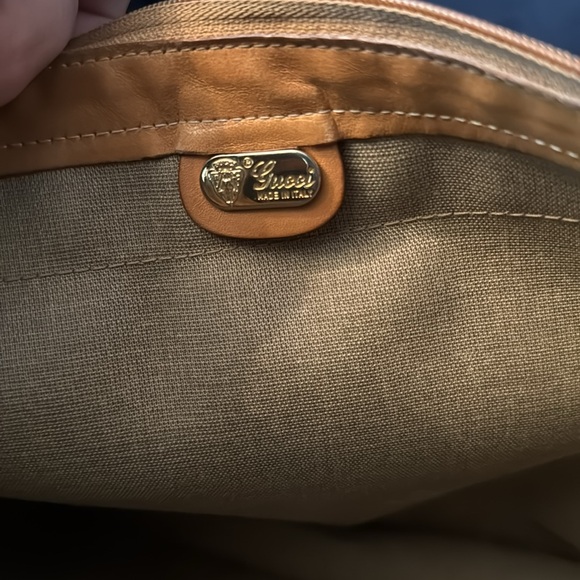 Large Gucci Clutch! - Picture 4 of 7